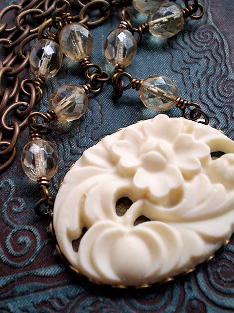 Vintage Summer Floral Necklace